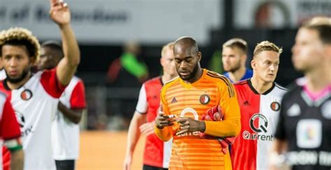 Justin bijlow trainde donderdagochtend weer op het trainingsveld van feyenoord. LIVE-discussie: Vermeer voor Bijlow bij Feyenoord, geen ...