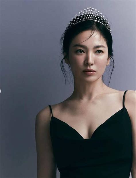 ソン・ヘギョ、眩しいほど輝くブラックドレス姿をsnsで披露 もっと コリア Motto Korea