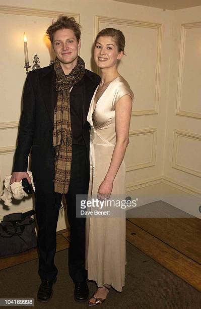 Rosamund Pike Boyfriend Photos And Premium High Res Pictures Getty Images