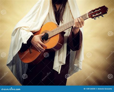 Jesus Christ Toca La Guitarra Foto De Archivo Imagen De Vida Barba