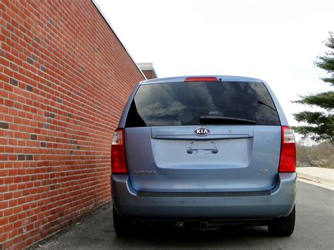 Sell used 2006 Kia Sedona LX Mini Passenger Van 4-Door 3.8L MD State