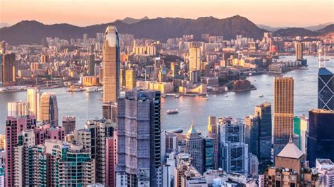 Top Reasons To Visit Hong Kong