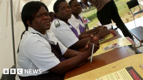 Zimbabwe Sacks Thousands Of Nurses On Strike Bbc News