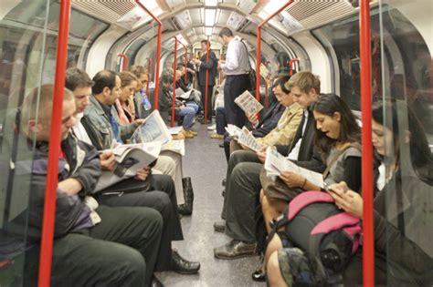 Tube Chat London Panics As Badges Urge Commuter Conversation Ibtimes Uk