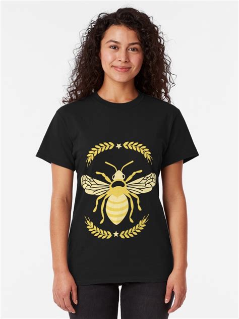 Queen Bee Design Funny T Shirt Bee Design Queen Bees Comfy Tees