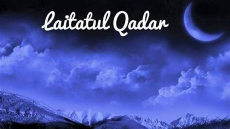 Pengertian malam lailatul qadar ini dapat ditemukan pada. Bacaan Niat Sholat Sunnah Malam Lailatul Qadar, Lengkap ...
