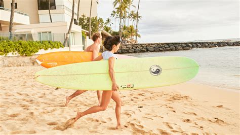 Hawaiis Best Beginner Surf Spots Travel Weekly