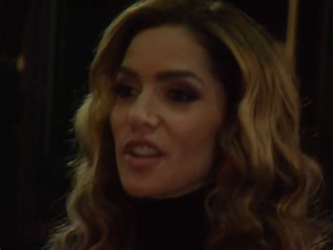 Famously Single Cast Load Party Bus With Hot Strangers In First Look Clip Exclusive Video