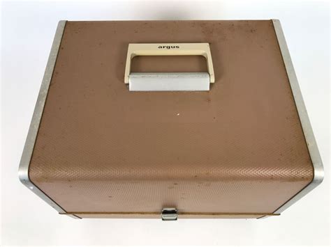Argus 500 Slide Projector With Case