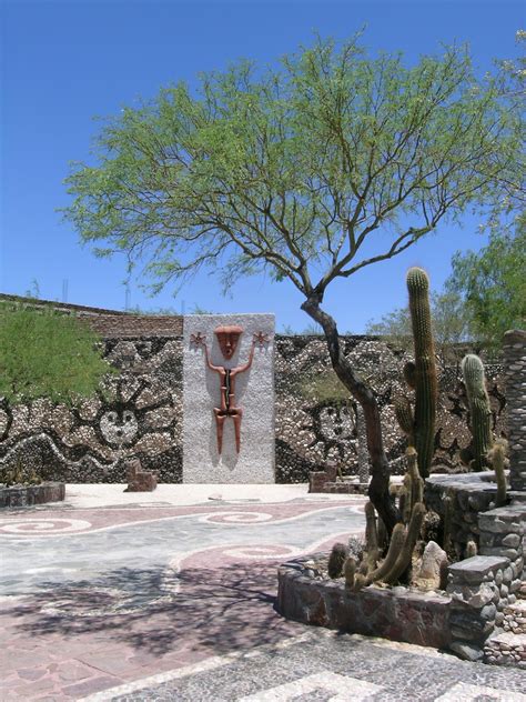 En la mitología inca ella es una diosa tipo madre tierra, y una diosa de la fertilidad que preside la siembra y la cosecha, encarna las montañas y provoca terremotos. Amaichá del Valle