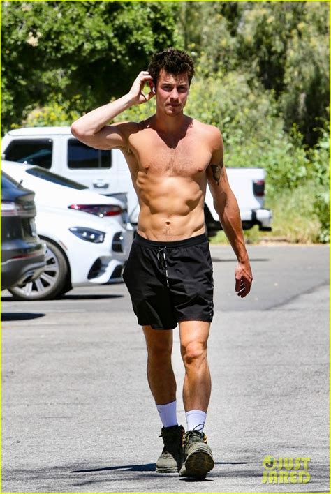 Full Sized Photo Of Shawn Mendes Shirtless On Hike 17 Shawn Mendes Shows Off His Super Toned