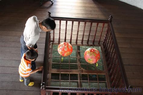 Talk about teluk intan, a small town in perak, and inadvertently the conversation will be steered in the direction of its leaning tower.yes, malaysia has its equivalent of the leaning tower of pisa, albeit a shorter version but one that has a noticeable lean. inspiredkids: 27.2.11: Leaning Tower of Teluk Intan