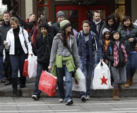 Shoppers Crowd The Malls On Last Weekend Before Christmas
