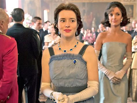 Esto fue lo que dijo jackie kennedy del palacio de buckingham y el peinado de la reina elizabeth ii hace 59 años después de su visita con john f. Isabel II y Jackie Kennedy, rivalidad de reinas | Excélsior