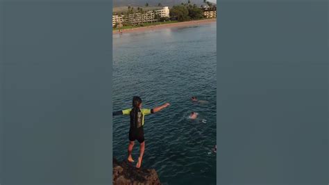 Black Rock Cliff Jumping In Maui Hawaii 🌺 Youtube