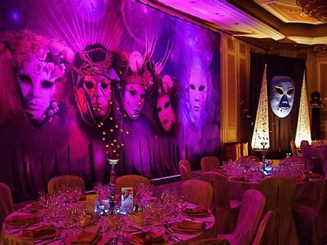 Best masquerade masks and decor for your masquerade ball themed party. Venetian themed masquerade artwork to suit a Venetian ...