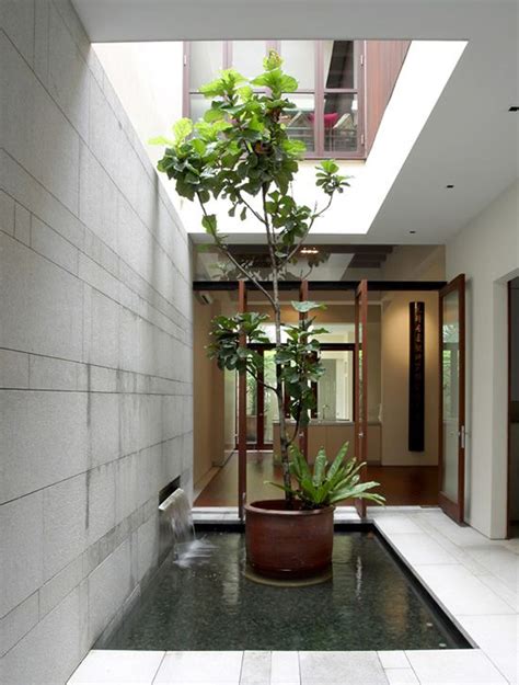 Some of them are enclosed in glass to avoid soil mess around the house and to secure the plants as well. 50+ courtyard garden Design Inspiration - The Architects Diary