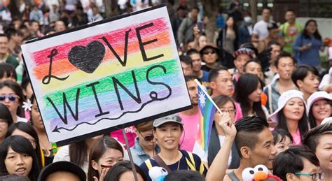 More Than 1000 Same Sex Couples Have Wed In Taiwan Since It Achieved