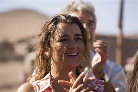 Photos Exclusive Cote De Pablo Sings And Shines In The 33 Front