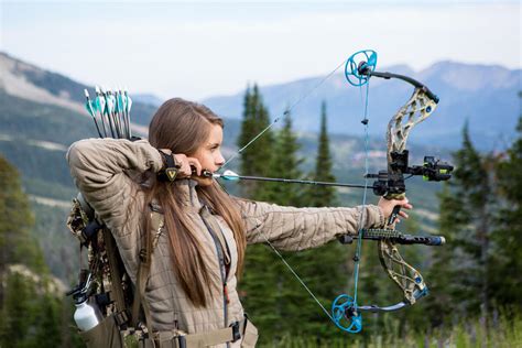 Getting Started First Time Women Bowhunters Petersens Bowhunting