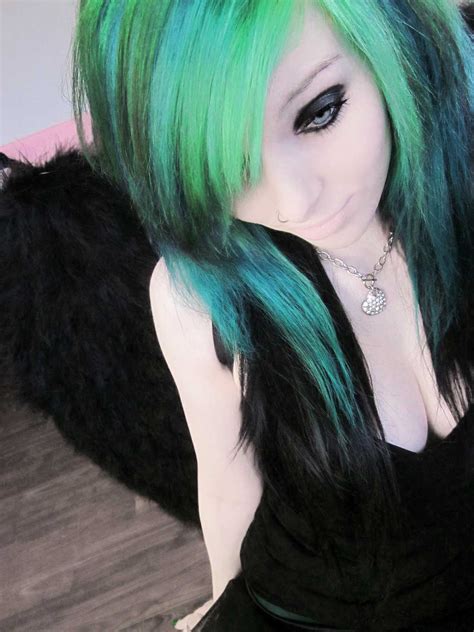 Emo Girl Ira Vampira Scene Queen Colorful Hair Purple Blue Pink Green Red Black Hair