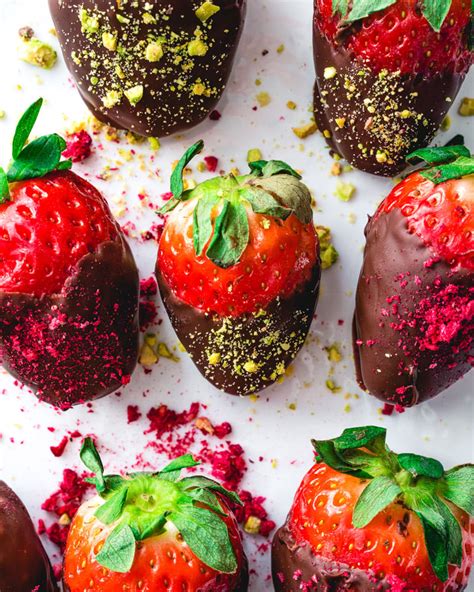 Chocolate Covered Strawberries A Couple Cooks