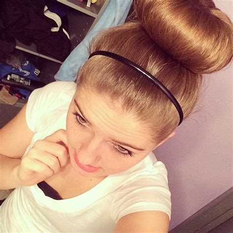 A bun can be secured with a hair tie, barrette, bobby pins, one or more hair sticks, a hairnet. Pin by Hot Looks on Hot Buns Fan Pics | Big bun, Bun maker ...