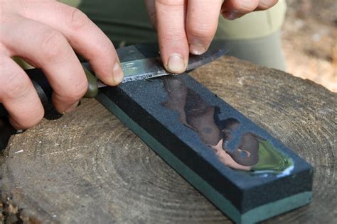 Do you know the proper way to sharpen an axe? 3 Best Hunting Knife Sharpening Stones (Must Read Reviews ...