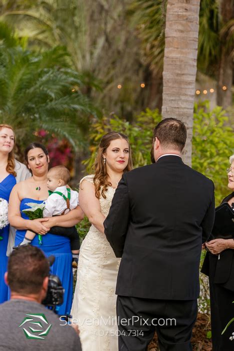 Orlando Wedding Photographers At Paradise Cove