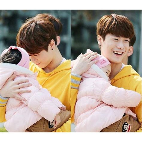 Awwww Moonbin With Babies Cha Eunwoo Astro Astro Kpop Jinjin Astro Astro Fandom Name Pre