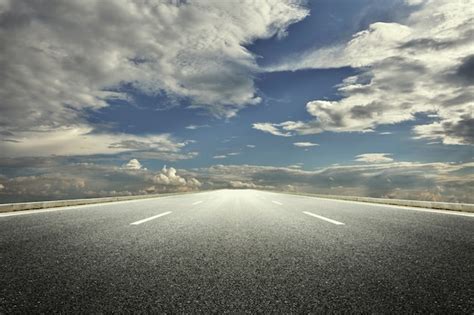 Cloudy Road Photo Free Download