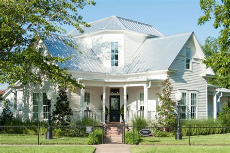 Fixer Upper Magnolia House Designed by Chip and Joanna Gaines