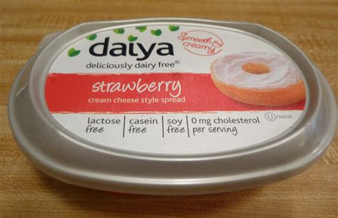 Product Review Daiya Dairy Free Strawberry Cream Cheese Style Spread