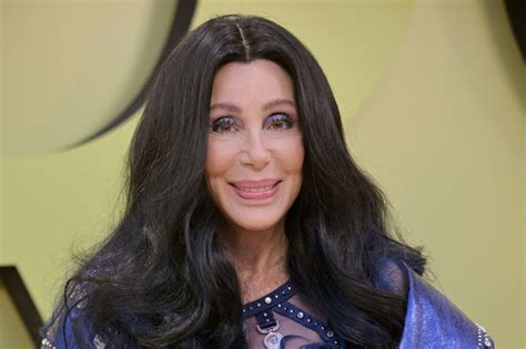 Listen Cher Releases Christmas Her First Holiday Album Upi