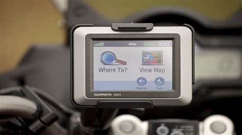 Garmin is more popular in the us while tomtom is more popular in europe. Garmin Vs. TomTom - Tech Spirited