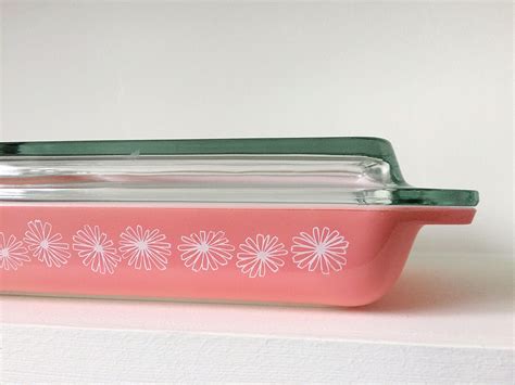 Vintage Kitchenware Pyrex Vintage Vintage Pink Pink Daisy Pyrex