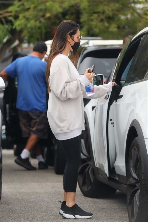 Olivia Munn In A White Sweatshirt Leaves Her Gym In Los Angeles 1105