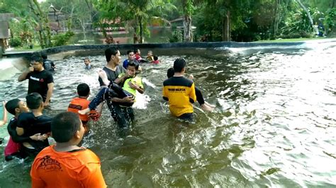 Sadly, it also means more littering by irresponsible people. Mandi Sungai di Kem Nur Laman Bestari Ulu Yam 4 - YouTube