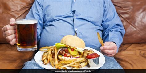 Of the studies, only fifteen (20%) found a positive association between the proximity and/or density of fast food outlets and obesity/body mass index. Eat Home Cooked Food, Skip TV During Meals To Avoid ...