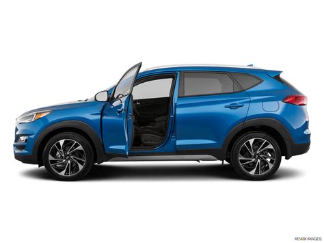 Find tucson car photos, dealers, and more! 2020 Hyundai Tucson Sport FWD CUV