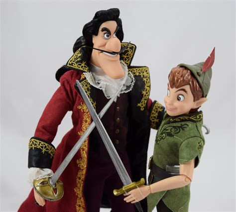 Peter Pan And Captain Hook Doll Set 2015 Dfdc Disney Store Purchase