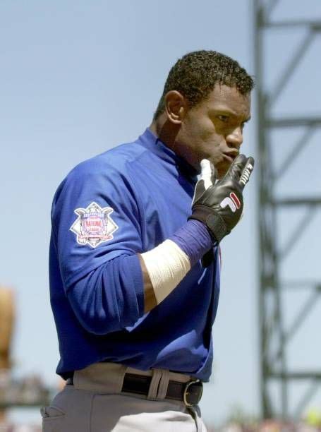 235 Sammy Sosa Cubs 2001 Photos And Premium High Res Pictures Getty