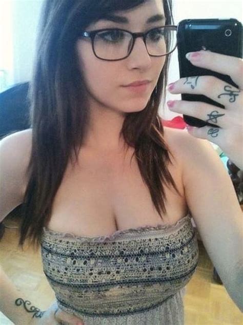 Sexy Girls Wearing Glasses 43 Pics
