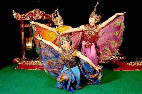 Kebudayaan Dan Kesenian Indonesia Lestarikan Kesenian Tari Gandrung