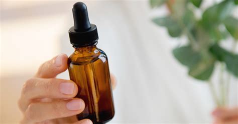 Vertigo is a condition in which the whole surroundings appear to be moving or spinning. Essential Oils for Itching: Benefits and Uses for Itchy ...
