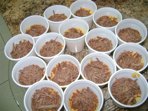 Para a primeira camada da mousse de maracujá com chocolate prepare uma deliciosa ganache de chocolate. Eu Comeria Isso!: Mousse de Maracujá