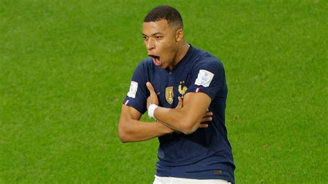 Kylian Mbappé Is Reaching Speeds Of 22 Miles Per Hour At The World Cup Can Anyone Stop Him Cnn