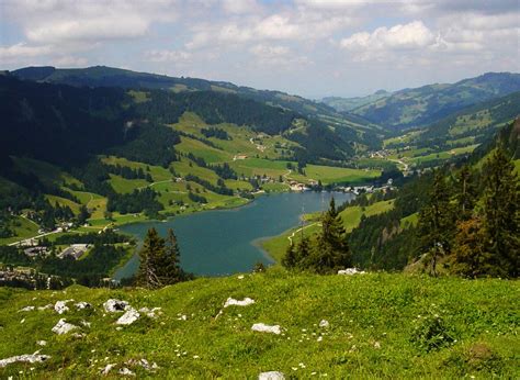 In the surroundings there is also lake schwarzsee, which is a moor lake situated some 2 km in the west of kitzbühel along the brixental road in the heart of the kitzbühel alps. File:Schwarzsee from above.jpg - Wikimedia Commons
