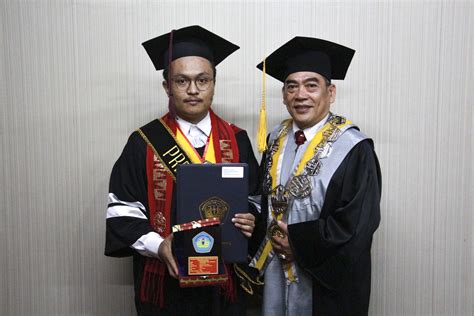 Gelar Sarjana Ekonomi Pembangunan - Homecare24