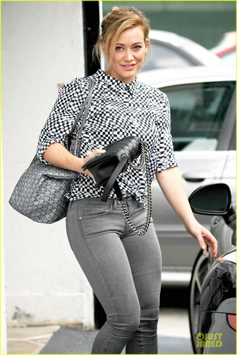 hilary duff wears grey skinny jeans to show off fit figure photo 3156440 hilary duff photos